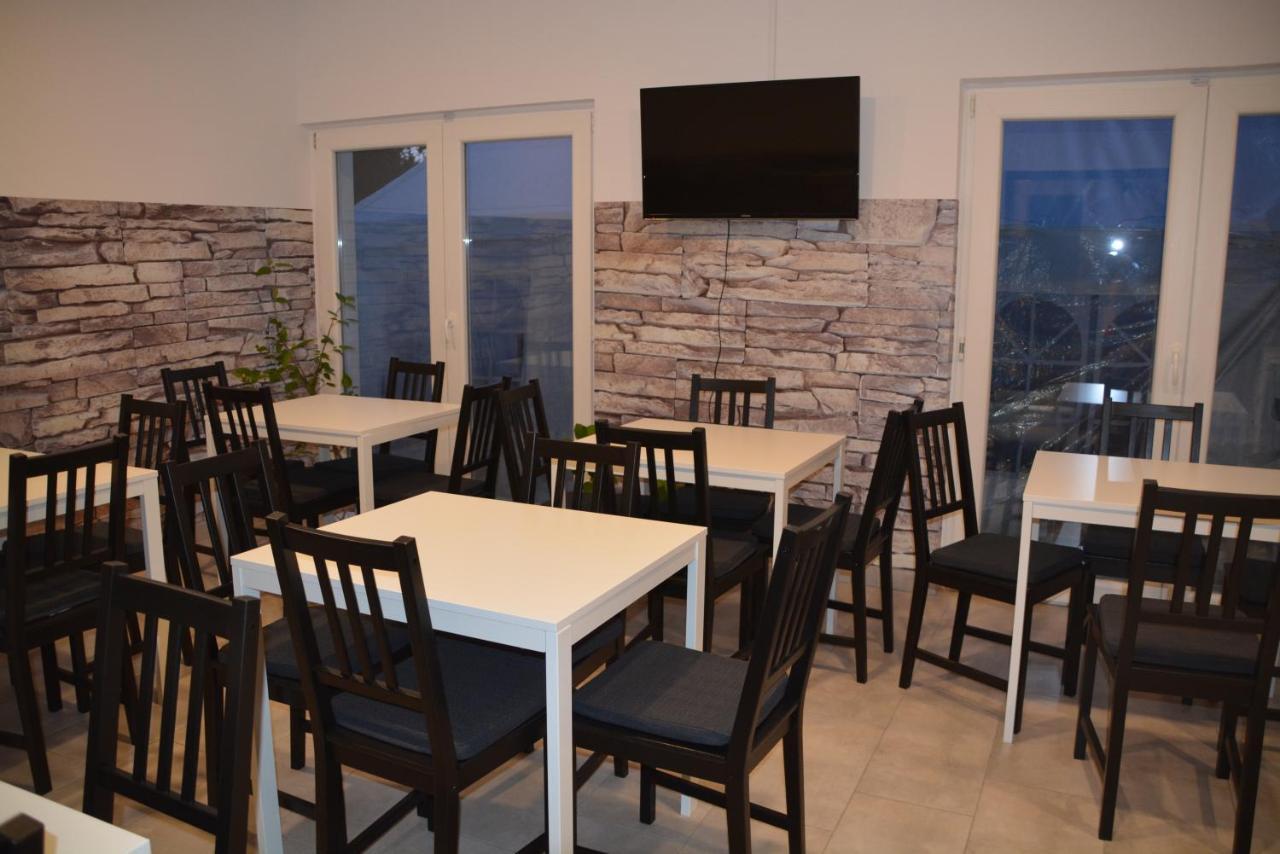 Kid Familia Panzio Balatonszarszo Bed & Breakfast Dış mekan fotoğraf