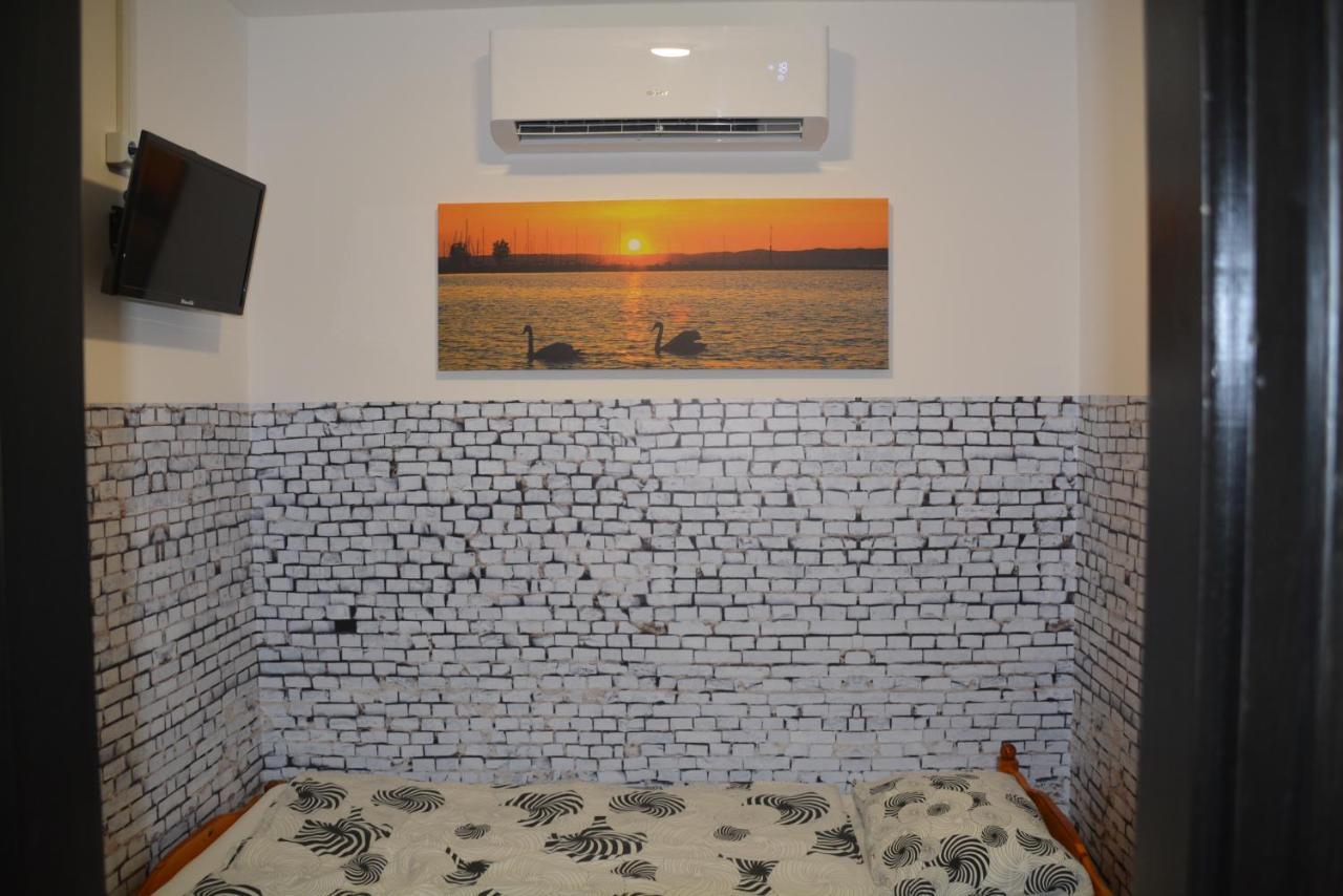 Kid Familia Panzio Balatonszarszo Bed & Breakfast Dış mekan fotoğraf